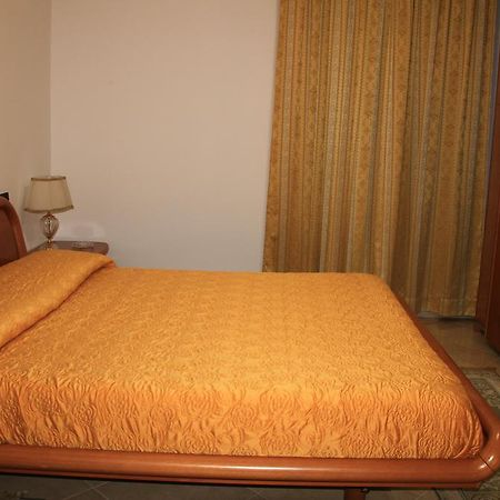 لاتْسّارو B&B La Piccola Oasi المظهر الخارجي الصورة