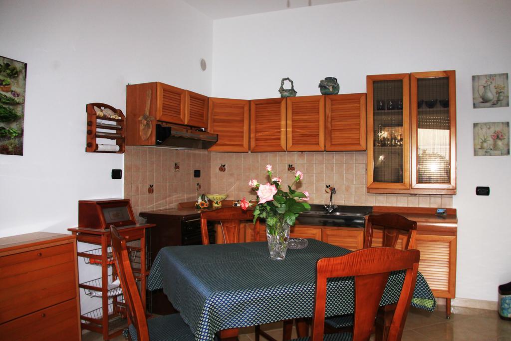 لاتْسّارو B&B La Piccola Oasi المظهر الخارجي الصورة